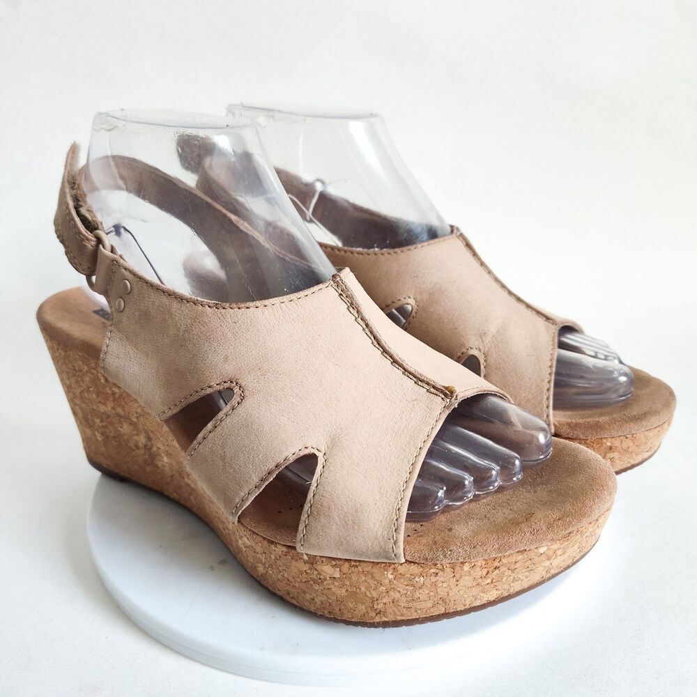 Clarks Womens Annadel Bari Sandal Size 8.5‎ Tan Leather Cork Wedge Heel Platform